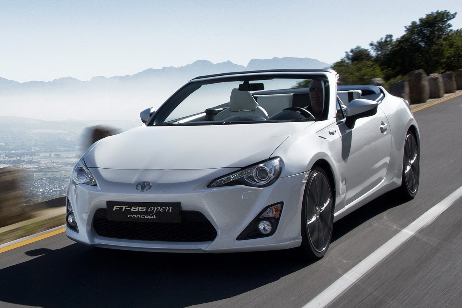 Toyota-FT-86-Open-Top-17%25255B2%25255D.jpg