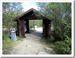 Kungsleden tar slut här men inte är man i mål för det. 550 meter kvar.