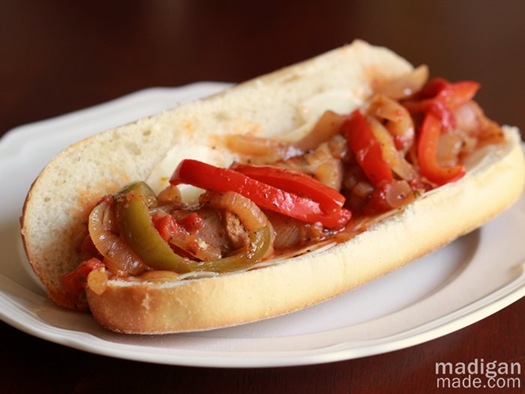 sausage-and-pepper-sandwich-recipe-01 sausage-and-pepper-sandwich-recipe-01