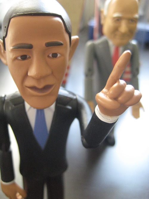 [2008-11-04_obama_mccain_dolls%255B2%255D.jpg]