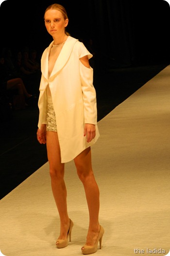 Tiana Continibali - AGFW Fashion Show 2012 (5) Tiana Continibali - AGFW Fashion Show 2012 (5)