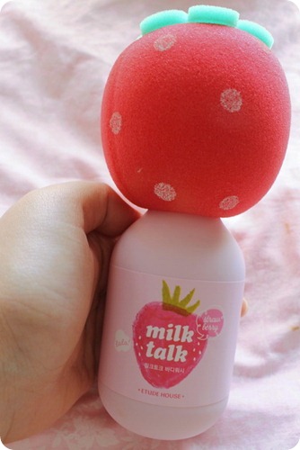 Etude House Strawberry Milk Talk Sponge Etude House Strawberry Milk Talk Sponge
