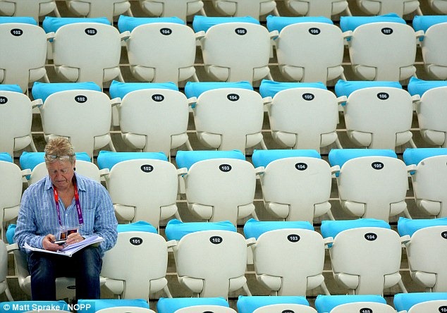 [article-2181000-144A268C000005DC-298_634x444%255B8%255D.jpg]