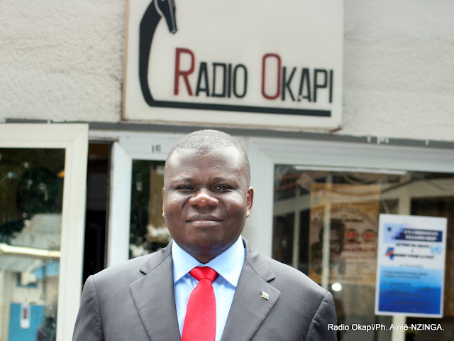 Gabriel Mwepu, Directeur Général adjoint à la Direction des Douanes et Accises (DGDA) invité de l'émission Panorama Economique, Kinshasa le 02/03/2012. Radio Okapi/Ph. Aimé-NZINGA