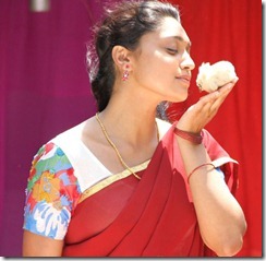 Actress Sreeja in Kozhi Koovuthu Latest Photos