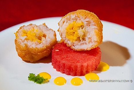 OLD HONG KONG LEGEND CHINESE NEW YEAR LO HEI 2013 MENU CANTONESE RESTAURANT signature Hong Kong nostalgic dishes legendary culinary expertise.golden salted egg yolk prawn paste flavoured fresh flower crab claws mango OPEN 365 DAYS