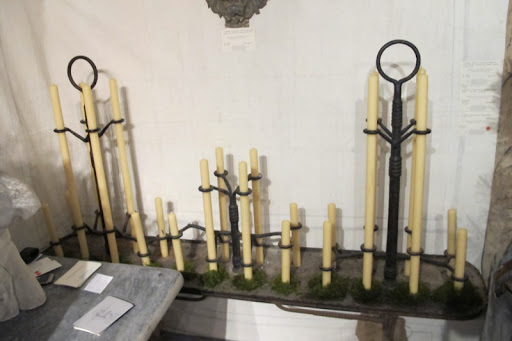 This candle holder was so sculptural and dramatic -- definitely an eye-catching piece.