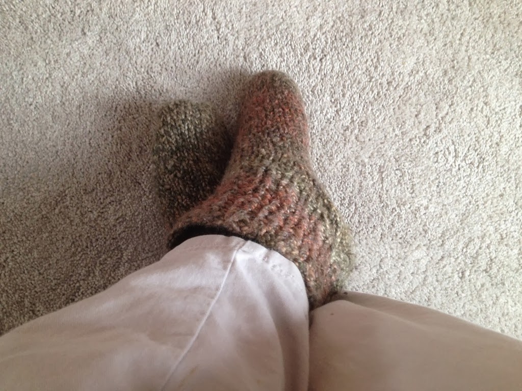[c0%2520My%2520feet%2520on%2520Thanksgiving%2520morning%252C%2520wearing%2520the%2520slippers%2520my%2520wife%2520knitted%2520for%2520me%2520our%2520first%2520Christmas%2520together%255B1%255D%255B1%255D.jpg]