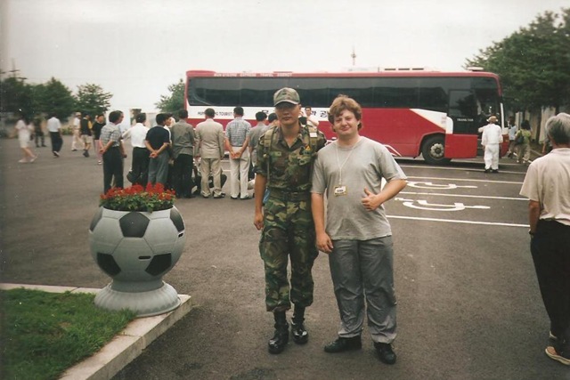 [dmz073.jpg]