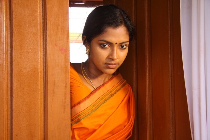 [spicy%2520amala%2520paul1%255B2%255D.jpg]