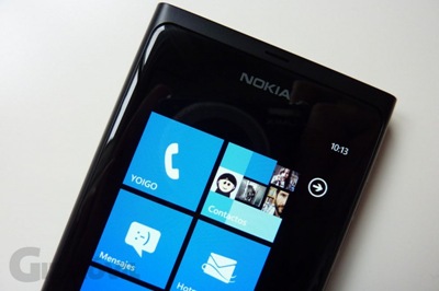 [Nokia-Lumia-800-detalle-800x533%255B2%255D.jpg]