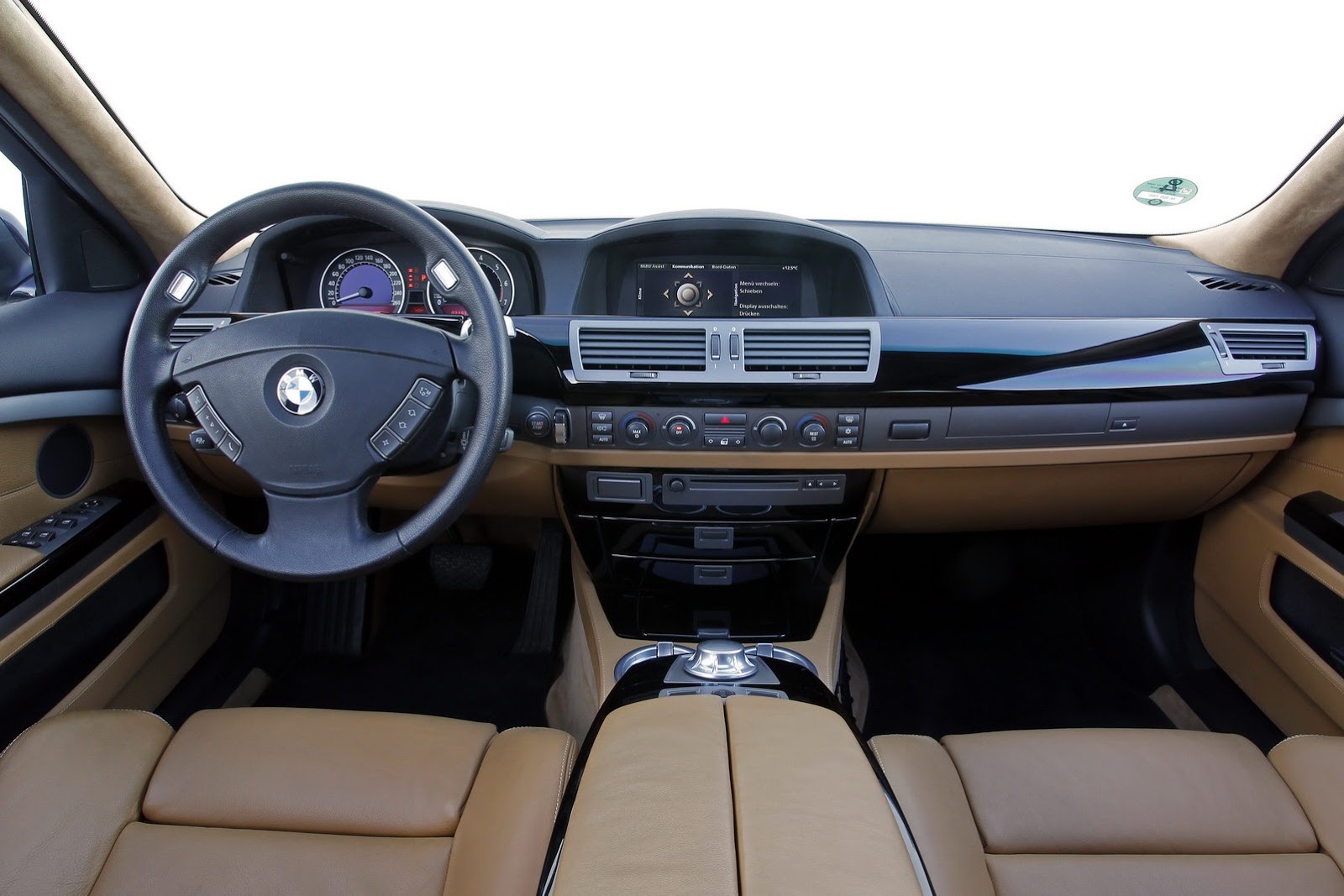 [BMW-V12-7-Series-28%255B2%255D.jpg]