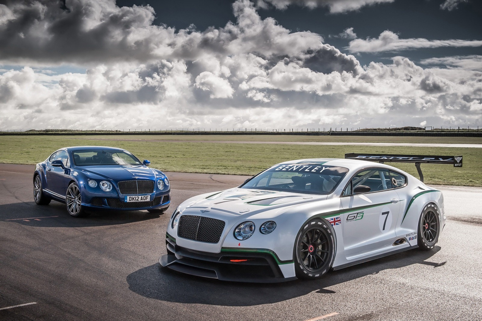 [Bentley-Continental-GT3-Concept-Racer-5%255B3%255D%255B2%255D.jpg]