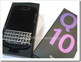02 Коробка с BlackBerry Q10