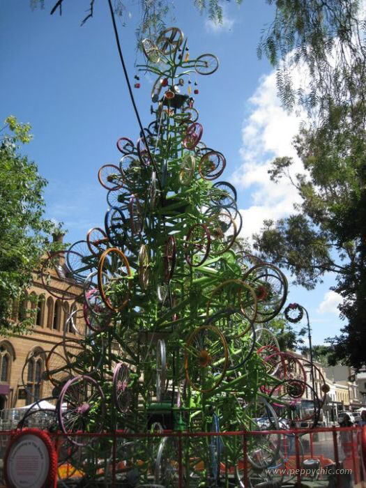 Image Dimension: 525x700 :: Christmas Trees: 23-foot-tall made from 100 old Bicycles in Sydney Christmas Trees: 23-foot-tall made from 100 old Bicycles in Sydney