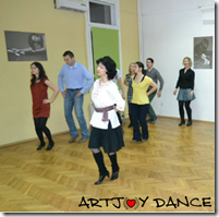 Claudia_Mirea_invata_sarba Claudia_Mirea_invata_sarba