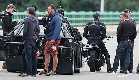 Új fotók az Amerika Kapitány 2 forgatásáról 02