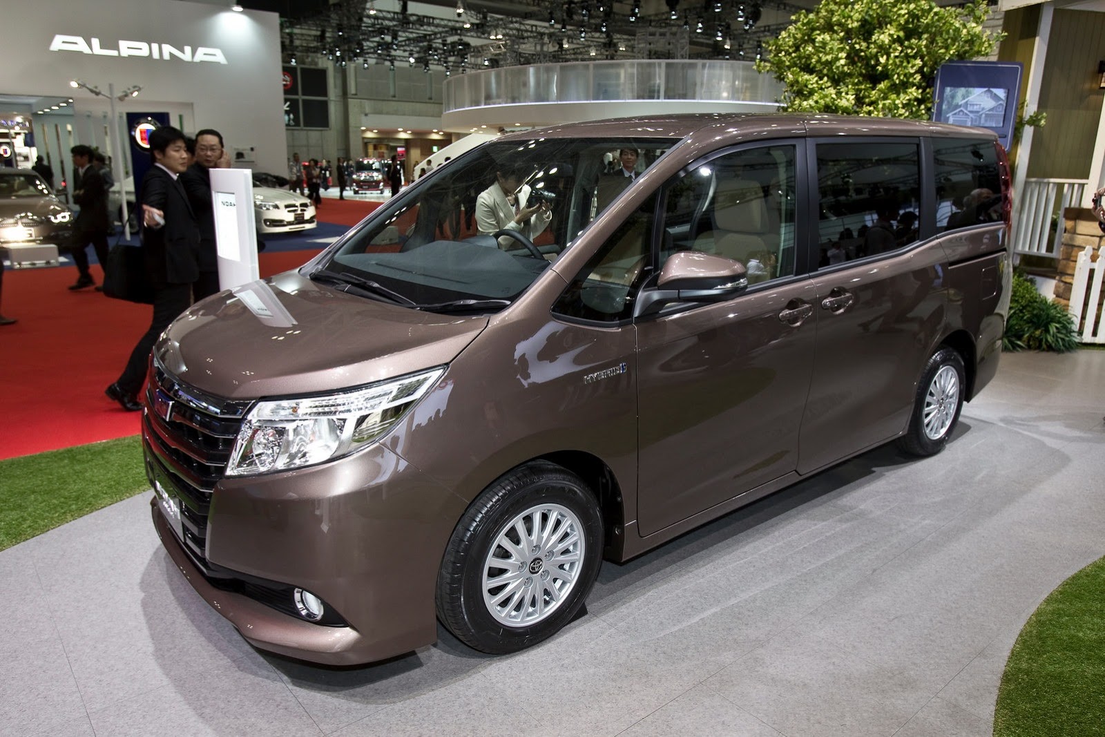 [Toyota_Noah%255B2%255D.jpg]