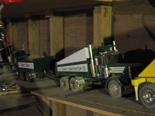 [Joe-Basement-375.jpg]