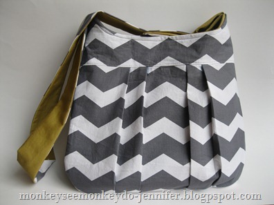 gray and yellow chevron pleated bag (12)