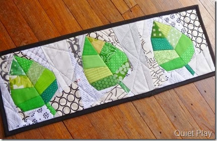 Scattered Leaves Table Runner