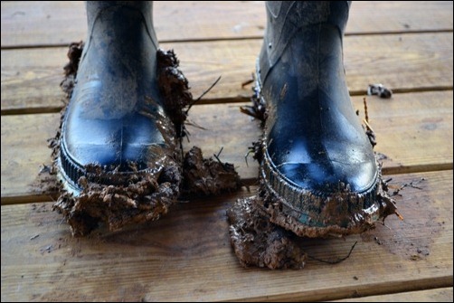 mud falling off boots