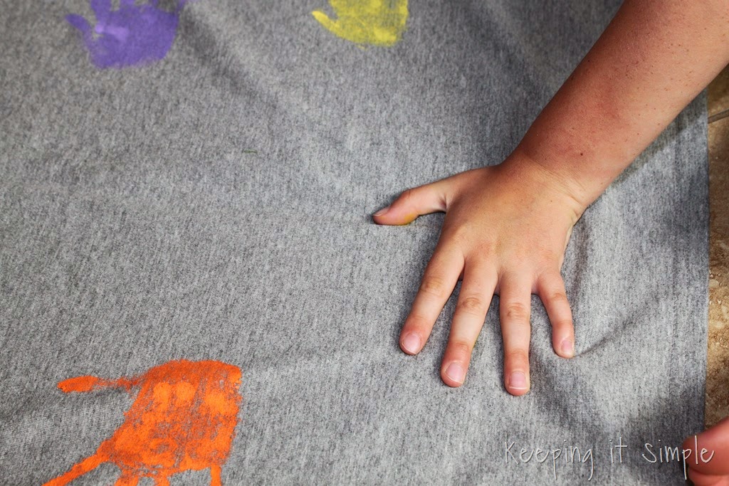 [Father%2527s-Day-Shirt-Idea-Fish-Handprint%2520%25282%2529%255B3%255D.jpg]