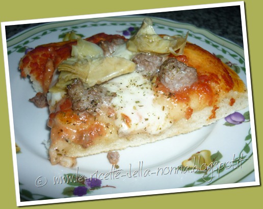 Pizza con salsiccia e carciofini sott'olio (7)