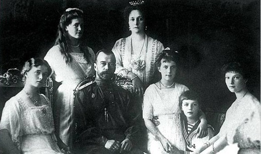 [Romanovs-family%255B3%255D.jpg]