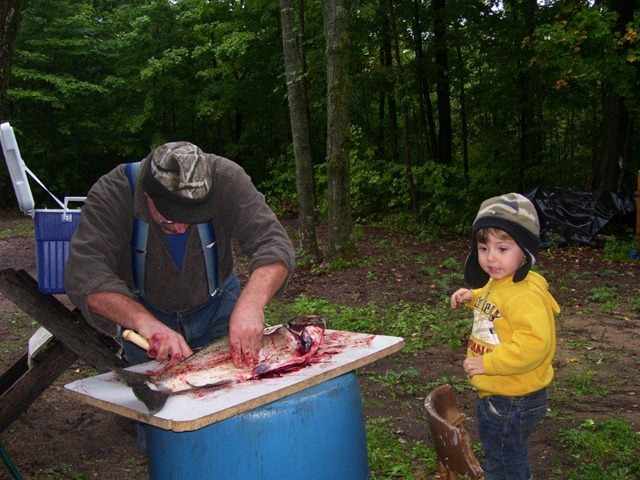 [koko%2520and%2520grandpa%2520cleaning%2520fish%255B3%255D.jpg]