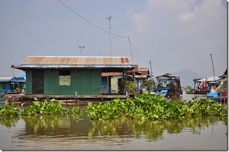 Cambodia Kampong Chhnang floating village 131025_0225