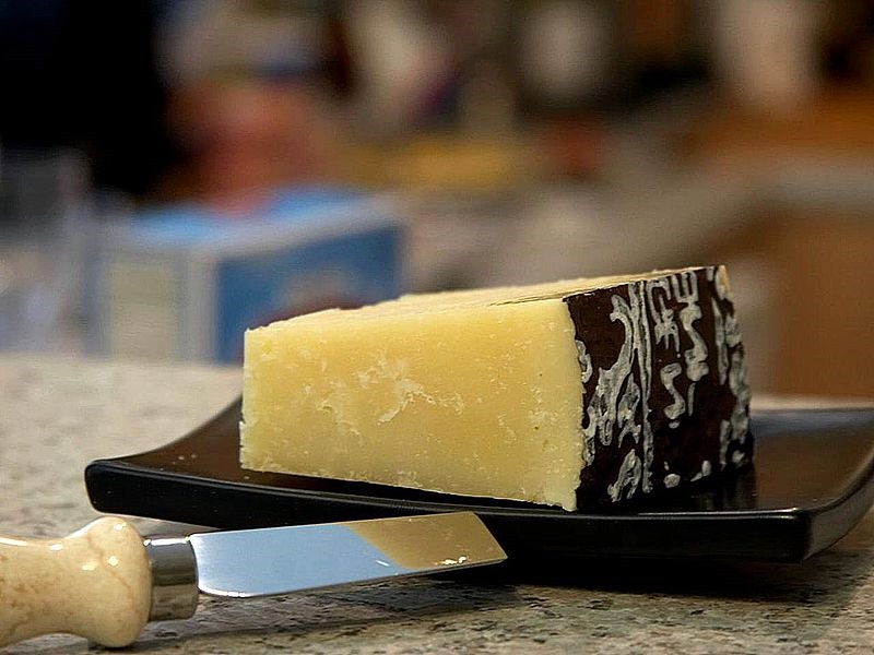 [Pecorino_romano_cheese2.jpg]