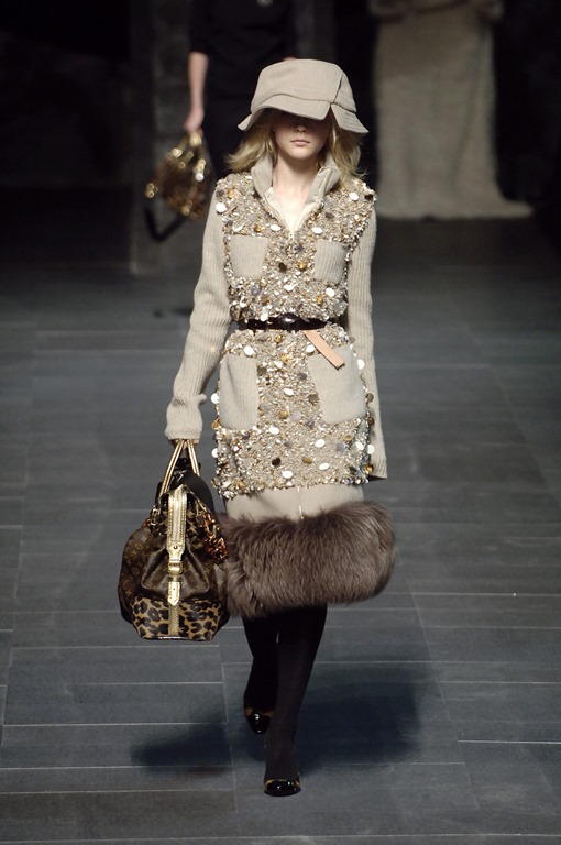 [LouisVuittonFall2006pnLWuFUCj8lx4.jpg]