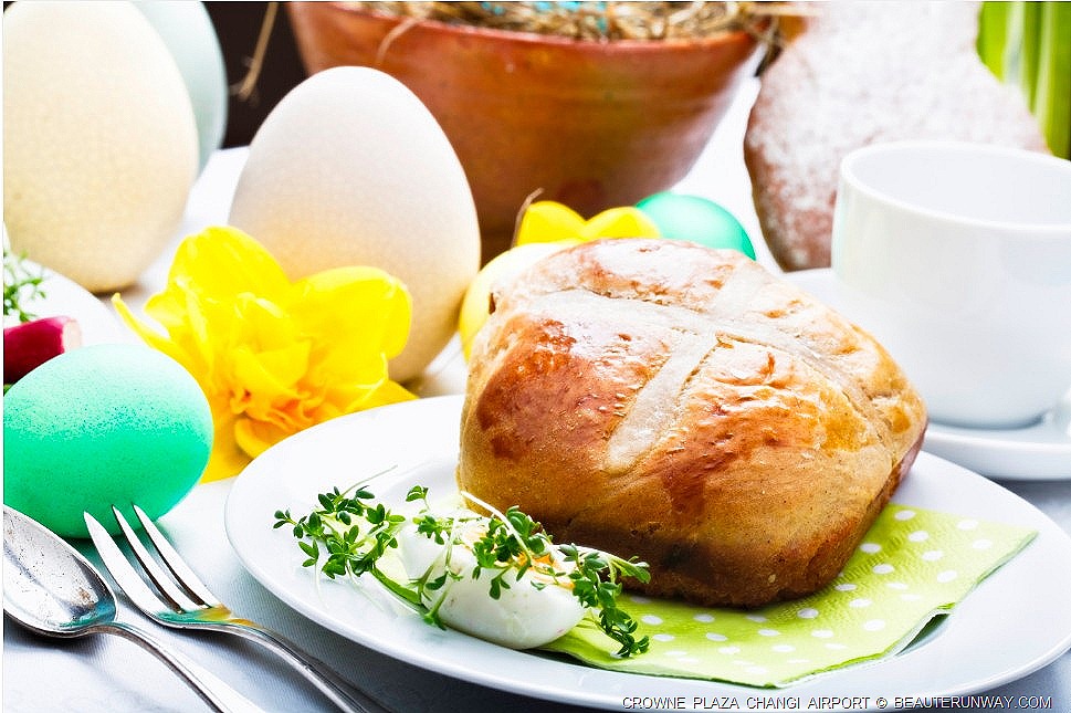 [CROWNE%2520PLAZA%2520CHANGI%2520AIRPORT%2520WEEKEND%2520ROOM%2520FAMILY%2520STAYCATION%2520AZUR%2520RESTAURANT%2520EASTER%2520BRUNCH%2520BAR%252075%2520%2520LOBBY%2520LOUNGE%2520EASTER%2520ACTIVITIES%255B8%255D.jpg]