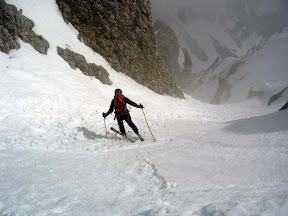 Pocetak spusta niz Osrednju grapu (Photo by Slavek Peklaric)