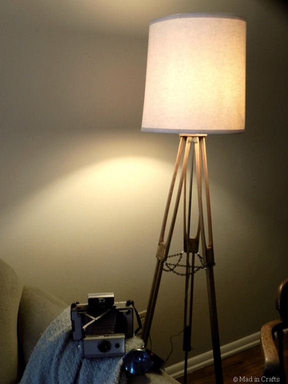 [vintage-tripod-lamp13.jpg]