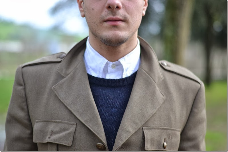 Giacca: Vintage Camicia: Prada Maglia:Prada Jeans: Polo Ralph Lauren Scarpe: British Passport