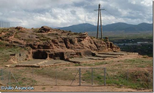 Casas semi-rupestres del Cerro de San Miguel - Arnedo