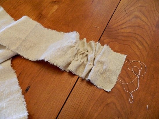 [drop%2520cloth%2520ruffled%2520pillow%2520how%2520to%25208%255B3%255D.jpg]