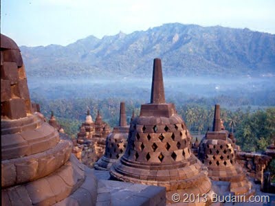 [Borobudur%255B2%255D.jpg]