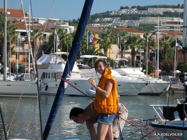 Dernière explication sur le principe du larguage des amares avant de partir sur Sanary