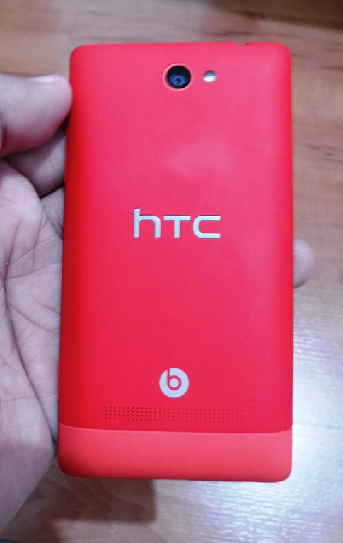 [HTC-8S-on-hand---Back-View3.jpg]