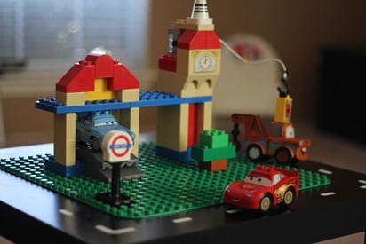 Lego Table 04