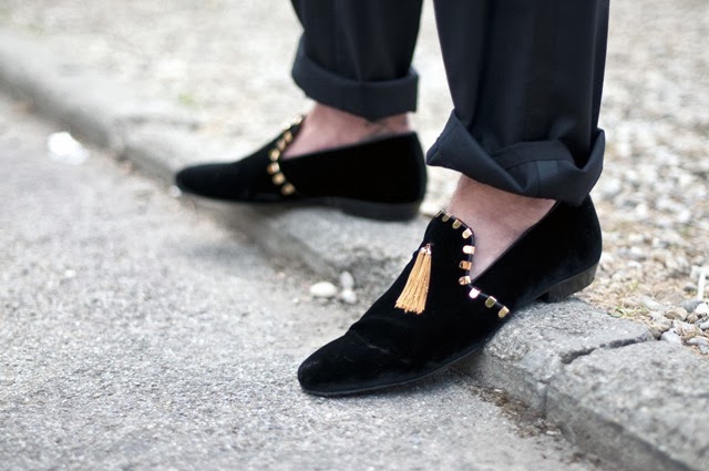 [Velvet-slipper-black-gold-tassels-men-shoe%255B3%255D.jpg]