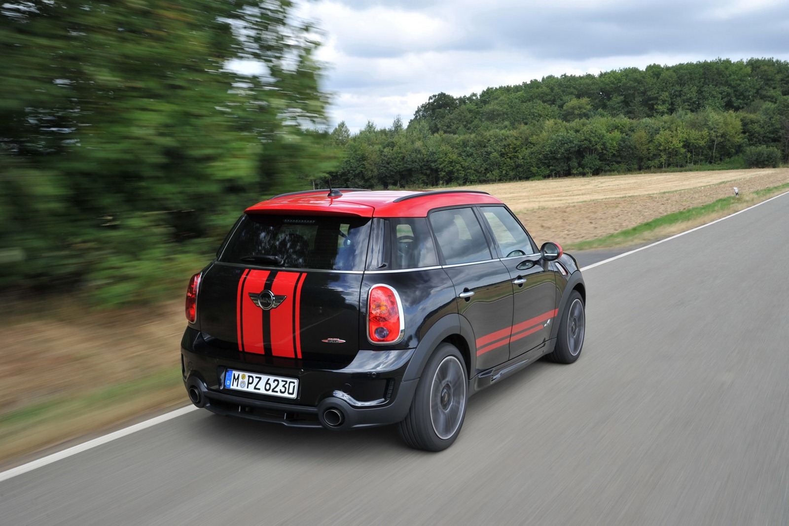 [2013-Mini-Countryman-JCW-10%255B2%255D.jpg]