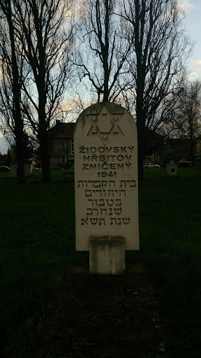 Zničený Židovský Hřbitov 