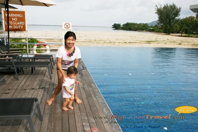 Four points by sheraton swimming pool Four points by sheraton swimming pool