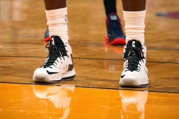 James Wears LeBron X PS Elite Due to Toebox Problems in XI8217s