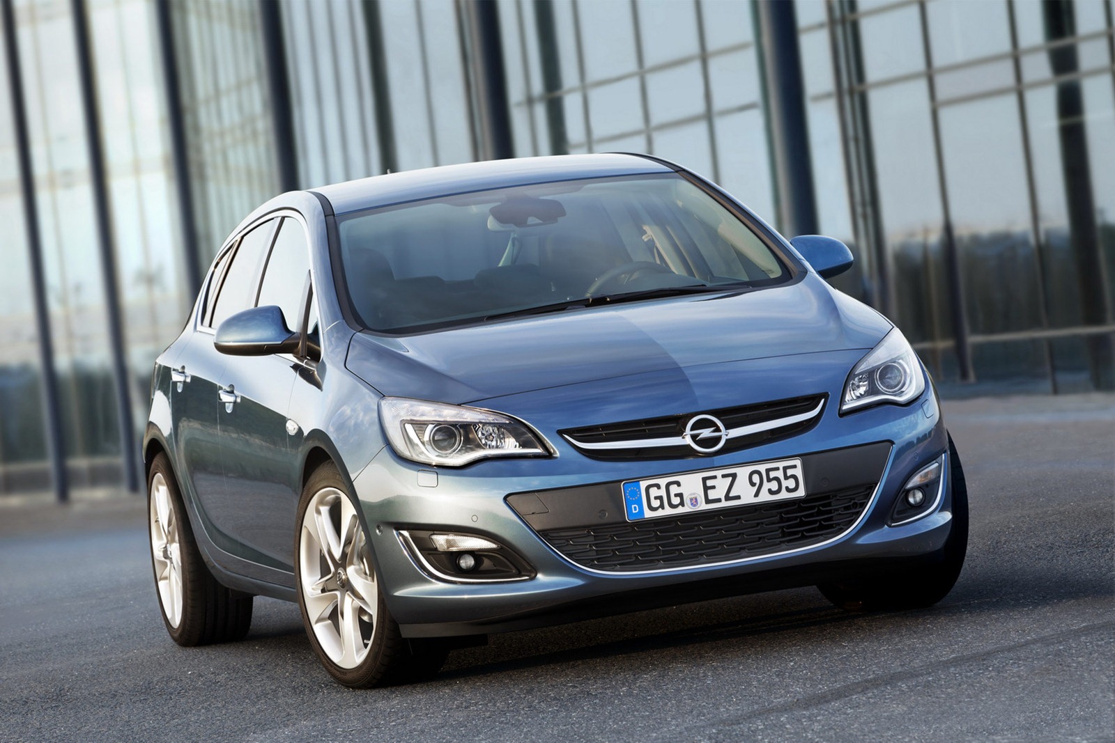 [2013-Opel-Astra-4%255B2%255D.jpg]