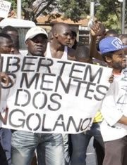 [manifestacao%2520em%2520angola%255B4%255D.jpg]